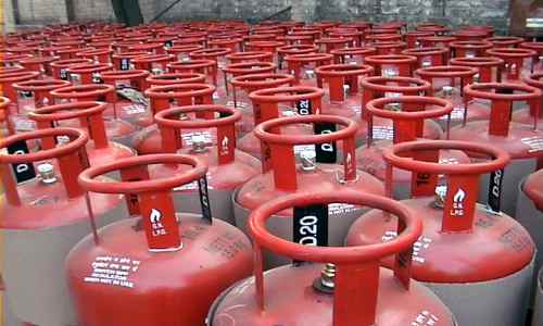 Aaj Se Aur Mahengi Hui Rasoi Gas , Jaaniye Kya Hai Nayi Keemat, rasoi gas price today hindi , gas cylinder rate price today , today gas cylinder rate  , gharelu gas cylinder ke daam