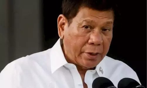 Philippines Ke Rashtrapati Ne Di Chetavni , Bole – Vaccine Lagwane Par Ghar Se Nikalne Ki Nahi Hogi Anumati