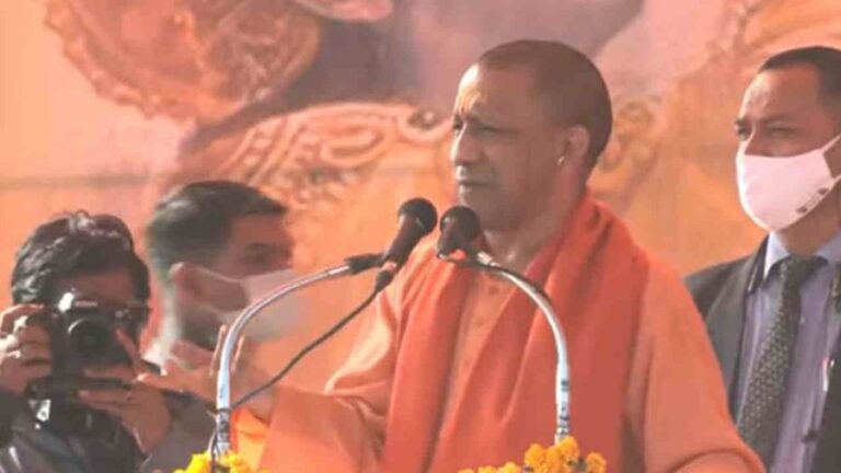 गवाहों की रिहाई के बाद सीएम योगी ने कांग्रेस पर साधा निशाना