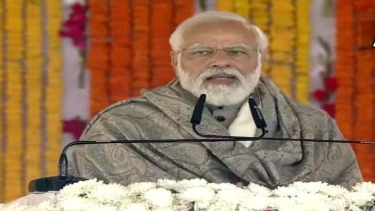 कानपुर में पीएम मोदी: पीएम ने कहा- पहले हुए नुकसान की भरपाई डबल इंजन सरकार कर रही है.