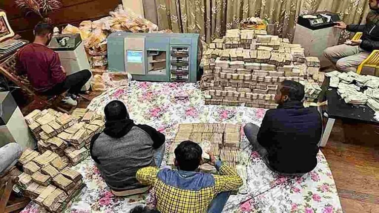 यूपी आईटी छापेमारी: अब तक 257 करोड़ की वसूली हो चुकी है