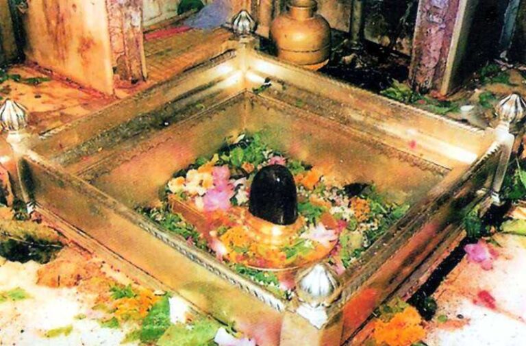 जानें काशी विश्वनाथ मंदिर में ज्योतिर्लिंग के स्थापना की कहानी