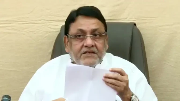 IT अभियान के डरे नवाब मलिक? कहा- कि मेरे घर पर सरकारी मेहमान आ रहे हैं