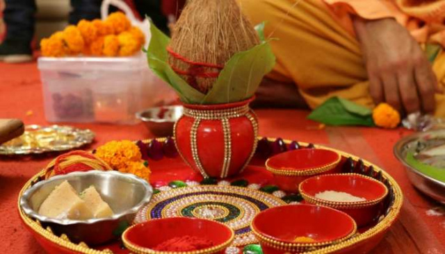 भगवान की पूजा में भूलकर भी न करें इन बर्तनों का इस्तेमाल, वरना होगा उल्टा असर