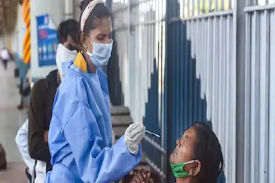 यूपी के लोग सावधान! उत्तर प्रदेश के 10 जिलों में ओमाइक्रोन की दस्तक