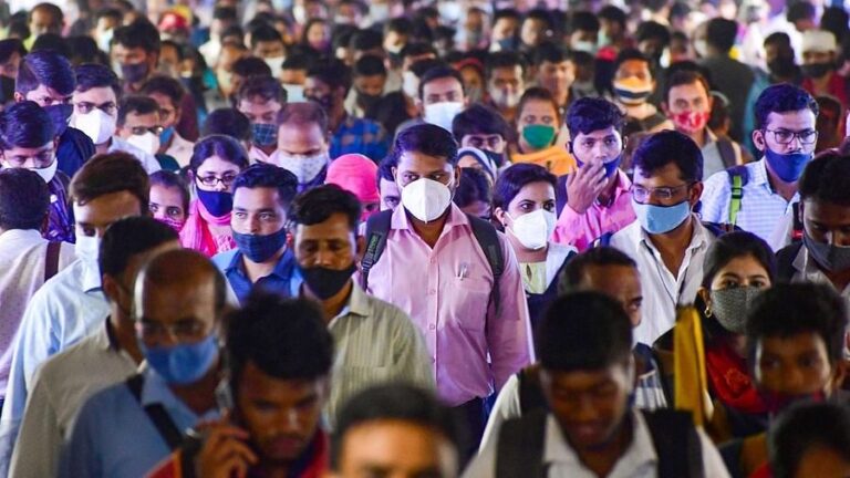 देश में Omicron वेरिएंट खतरा , आज से कई राज्यों में नए प्रतिबंध लगा दिए गए हैं