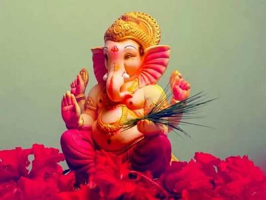 जानें गणेश जी को पूजा में दूर्वा चढ़ाने की कथा, महत्व और नियम