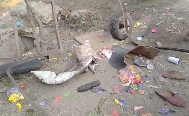 उज्जैन : सिलेंडर फटने से दीवार गिरने से तीन बच्चों समेत पांच घायल