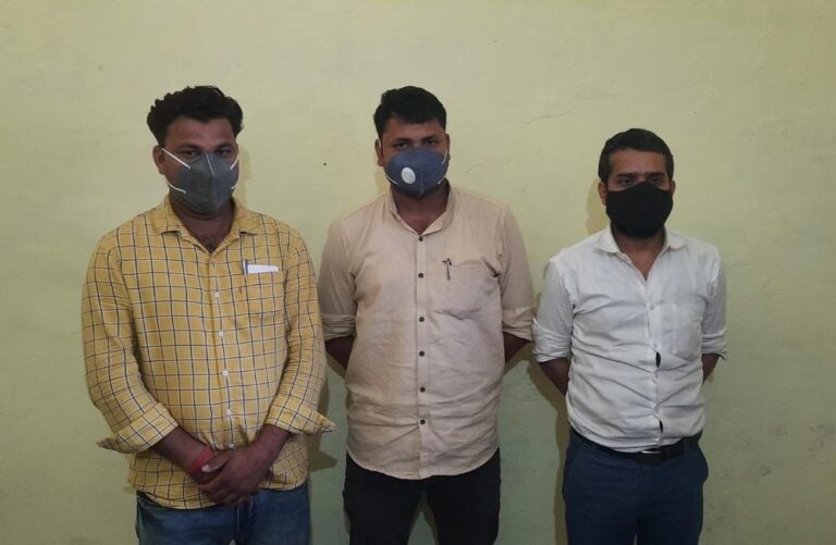 फेक STF बनकर लूट करने वाले पुलिस कर्मियों गिरफ्तार