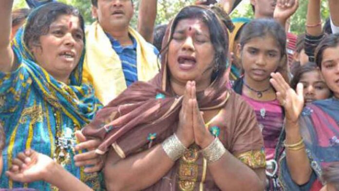 अल्पसंख्यकों