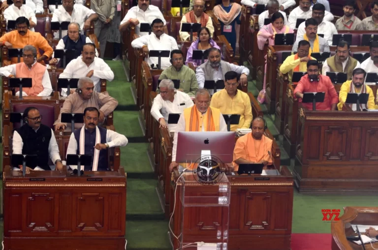 वित्त मंत्री सुरेश खन्ना