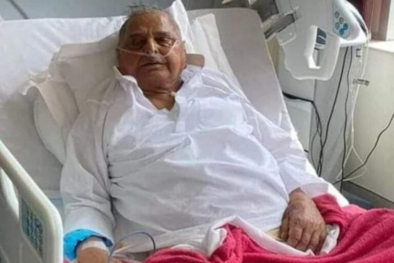 वेंटिलेटर सपोर्ट पर सपा संरक्षक मुलायम सिंह यादव,सेहत में बहुत सुधार नहीं