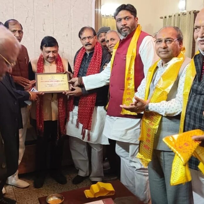 जैन समाज को एकजुट होकर करना होगा गांधीवादी आंदोलन - गौरव जैन