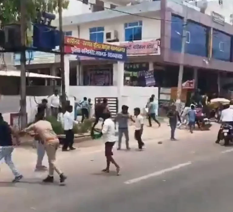 मोहनलालगंज स्थित एसीपी ऑफिस के गेट पर दबंगों ने जमकर की मारपीट