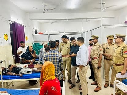 ओसानेश्वर महादेव मंदिर में करंट फैलने से भगदड़ ओसानेश्वर महादेव मंदिर में करंट फैलने से भगदड़, दो श्रद्धालुओं की मौत